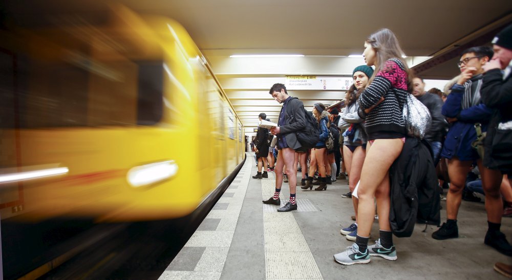 Flashmob in the subway without pants in Moscow 2017