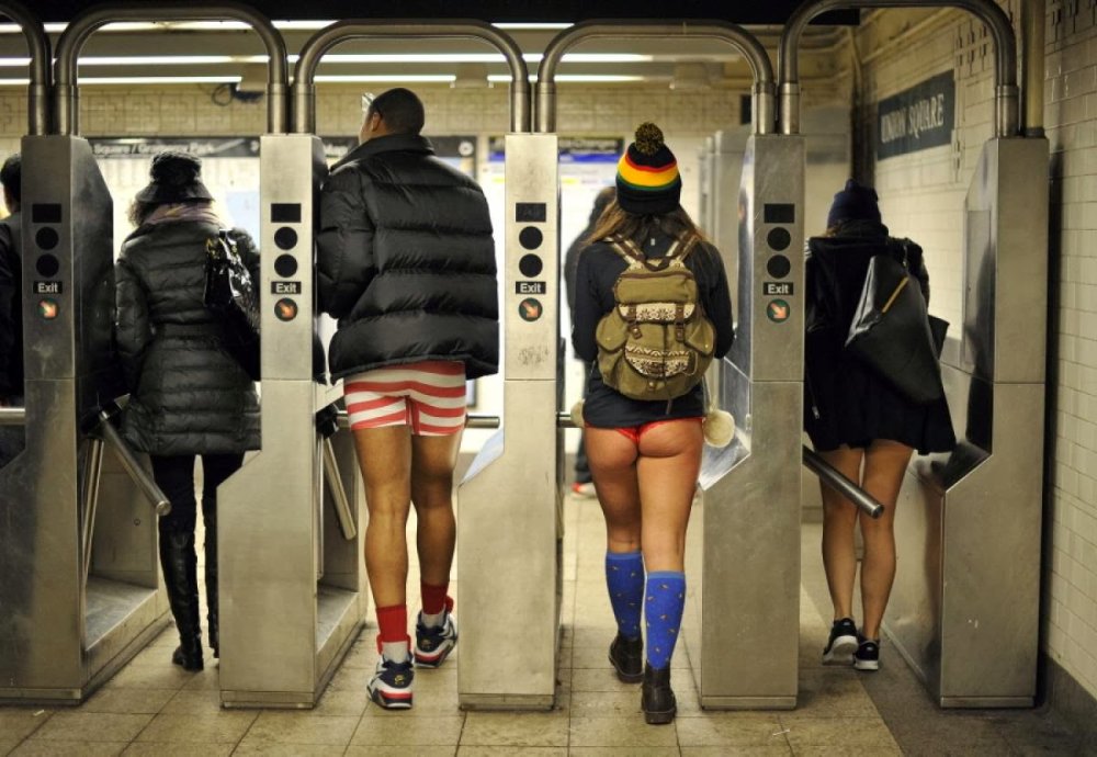 New York Metro without pants