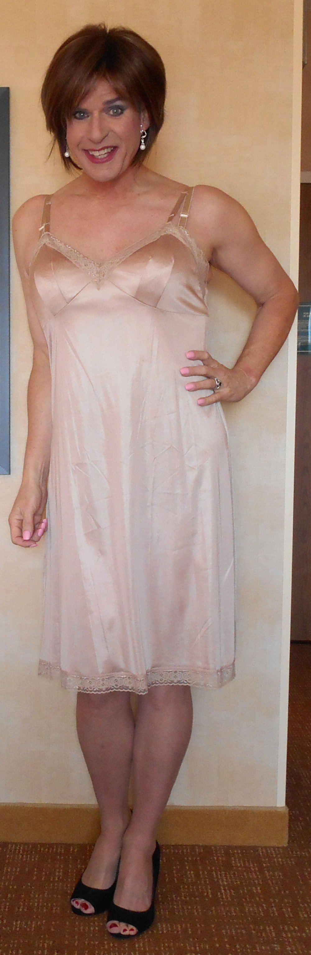 Crossdressers on high stilettos