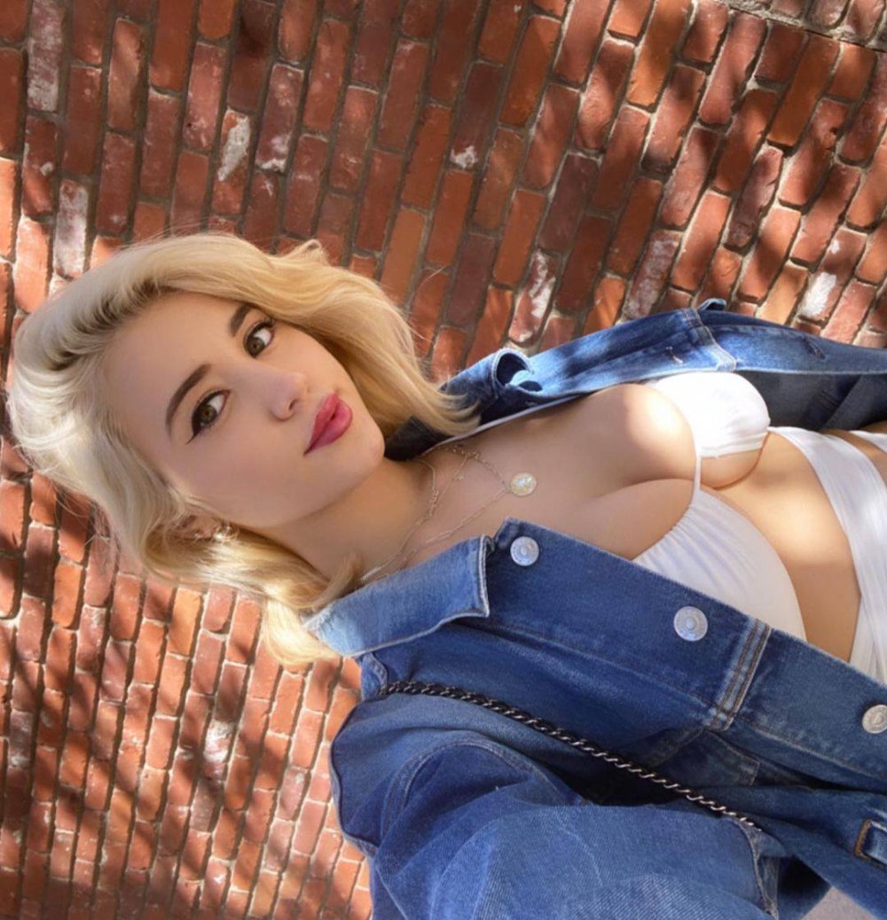 Caylee Cowan Naked