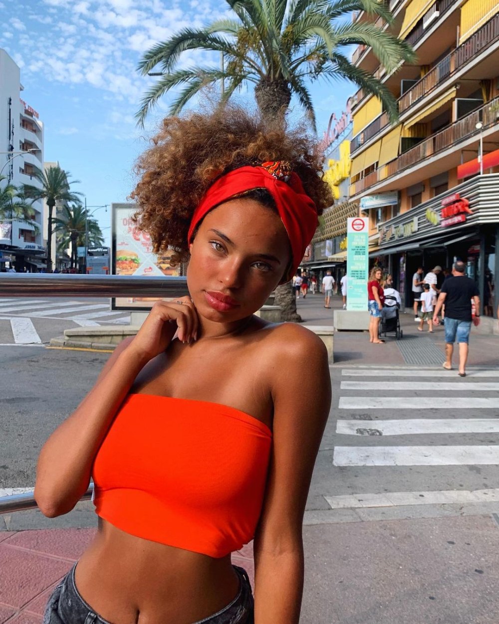 Actress Paola Oliveira