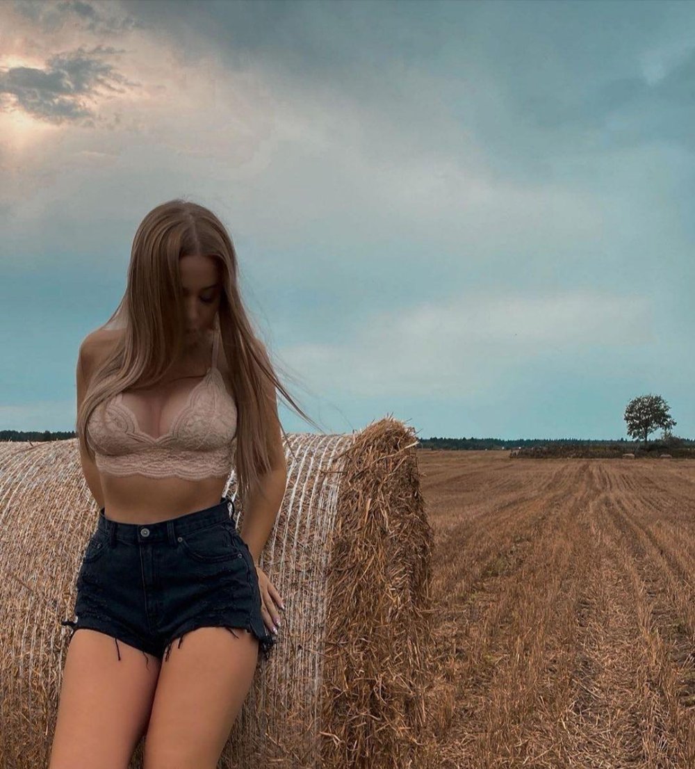 Mikhalina "Mihalina_"