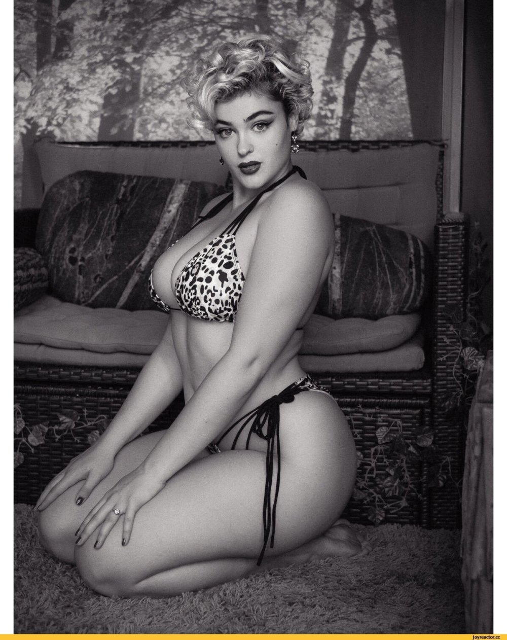 Karina Sherro Model Plus