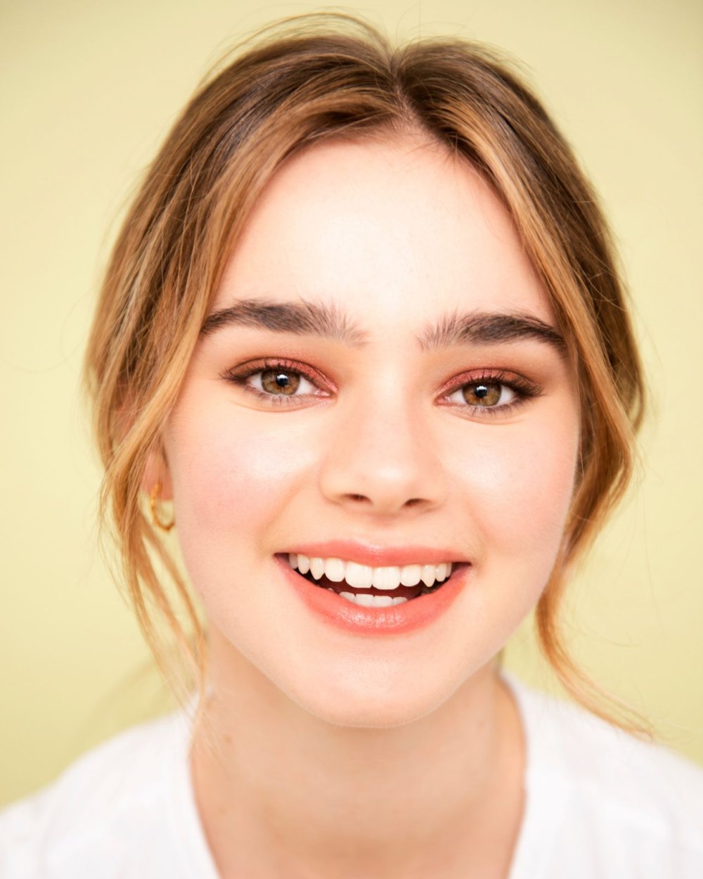 Isabella Akres is hot