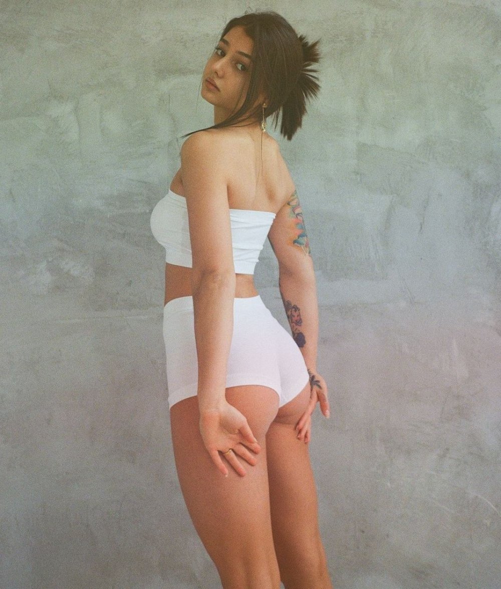 Eliza Simonyan Naked