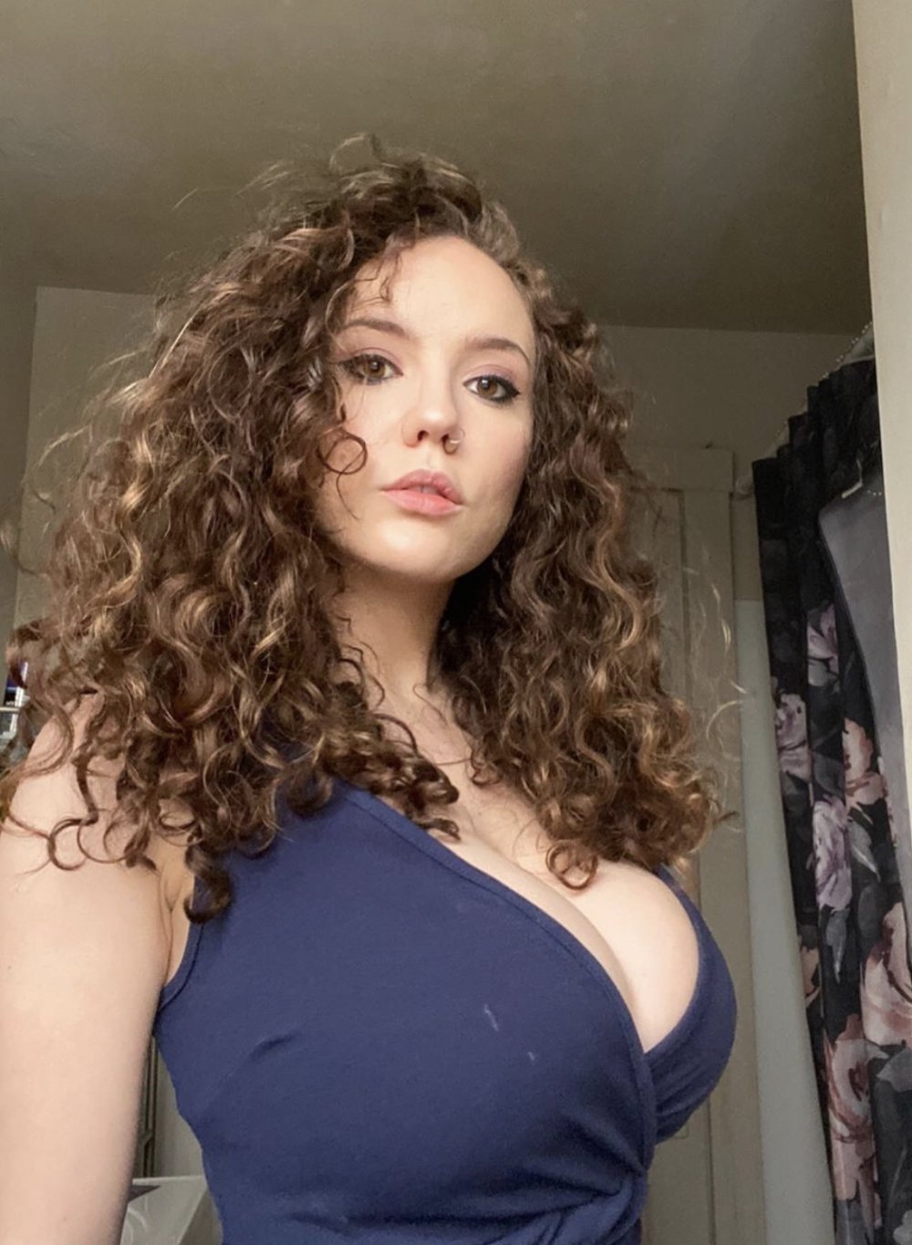 Laura Marie E