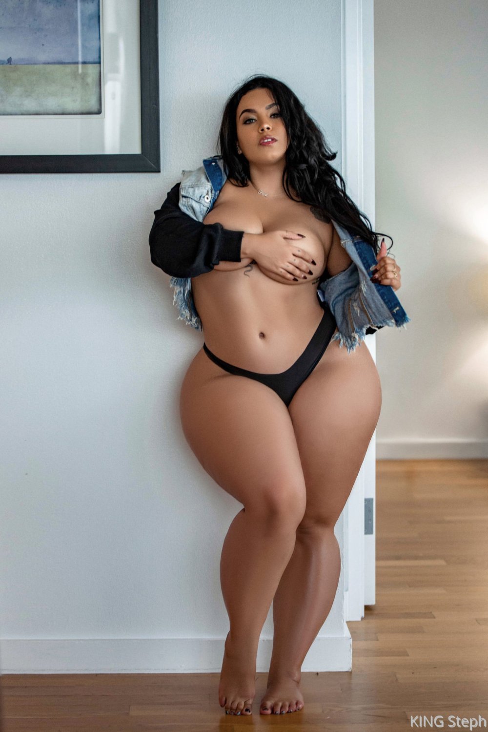 Amber Bottos Kurves Pornstar