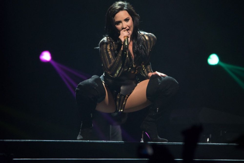 Demi Lovato Topless
