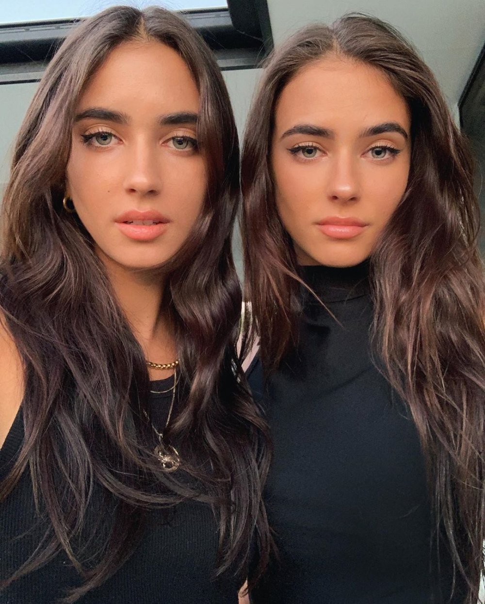 Twin models Elisha and Rene Herbert