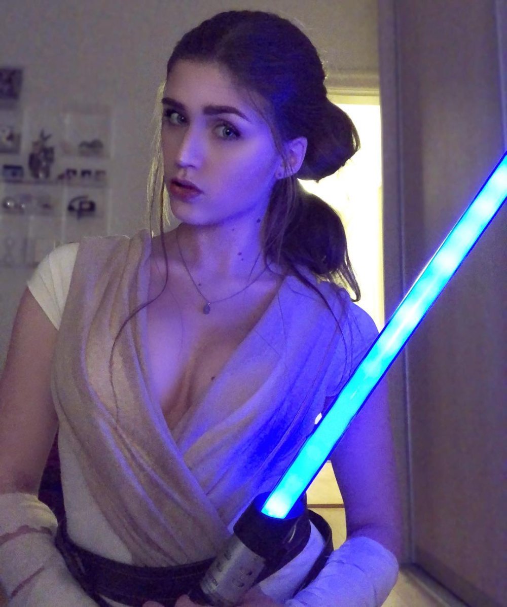 Adeline Frost Cosplay