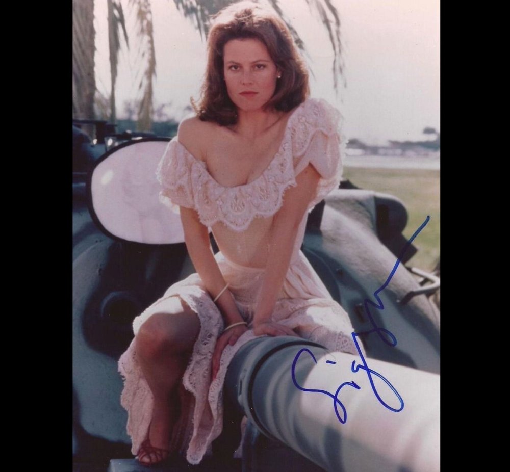 Sigurni Weaver in the youth of Alien