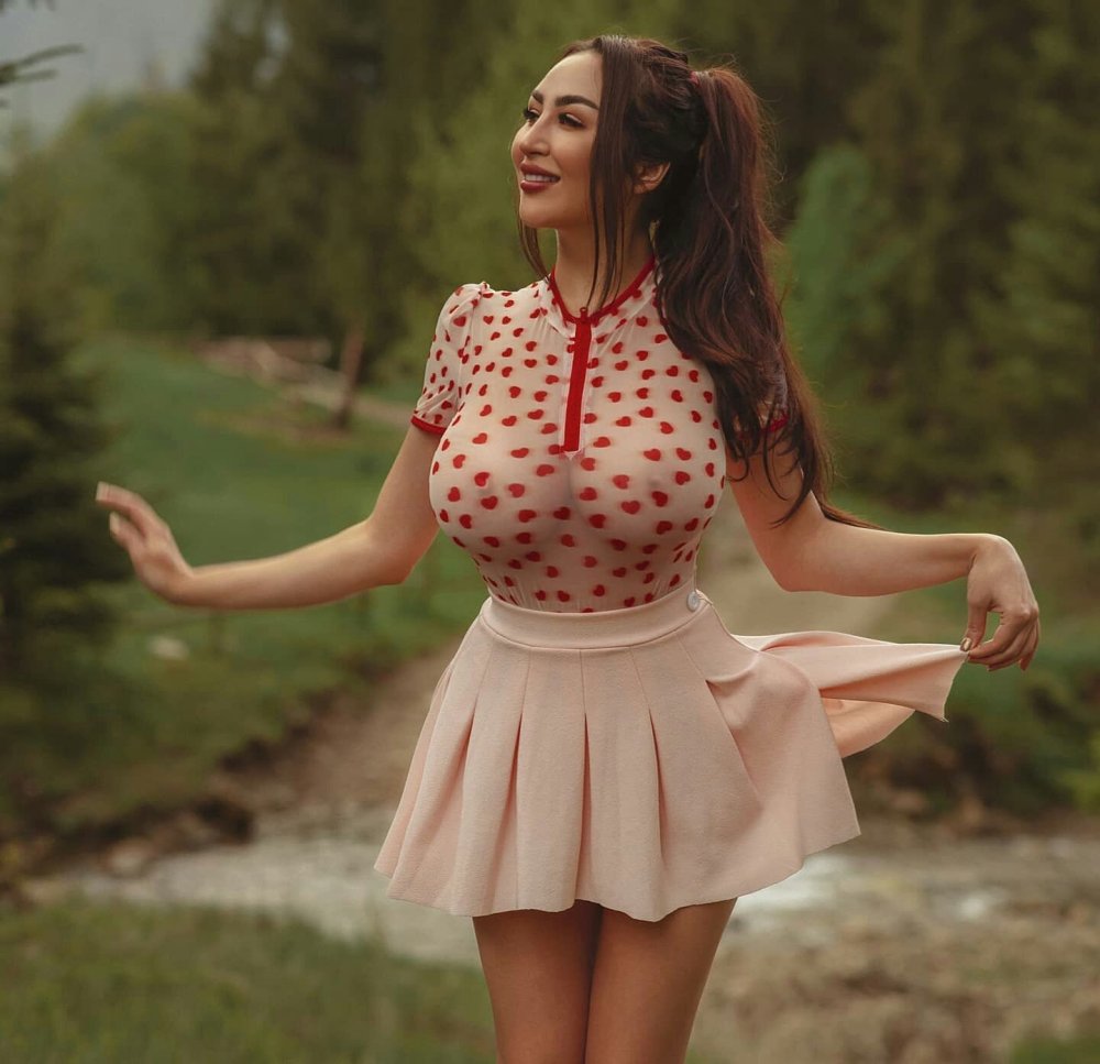 Big Tits Louisa Khovanski