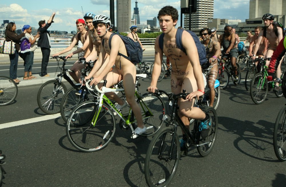 Naked marathoners of women