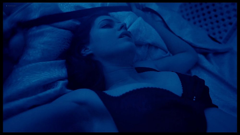 Alexandra Daddario Topless