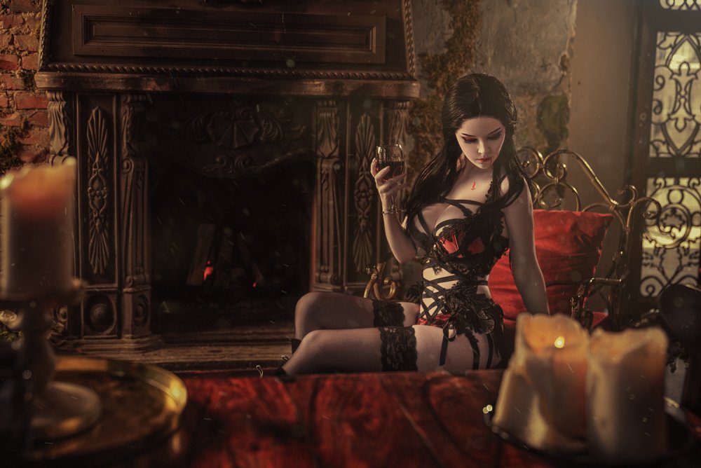 Tits Helly Valentine