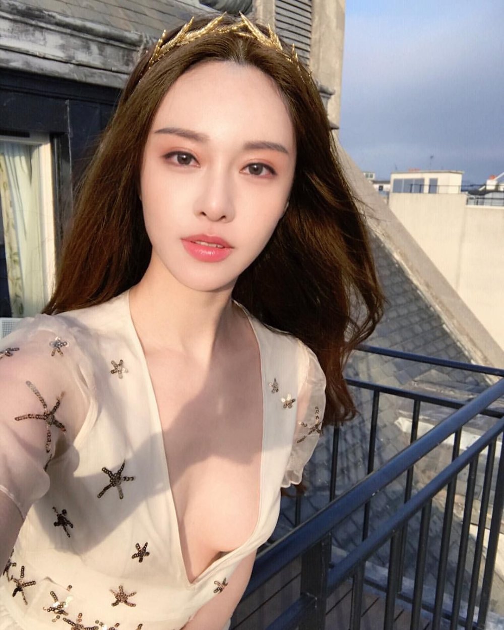 Kim Tae-ri is naked