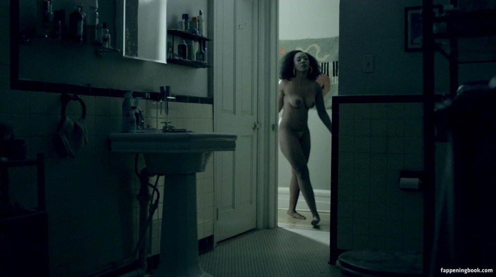 Simone Bayly Naked photos