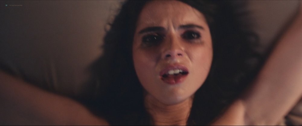 Vanessa Marano figure