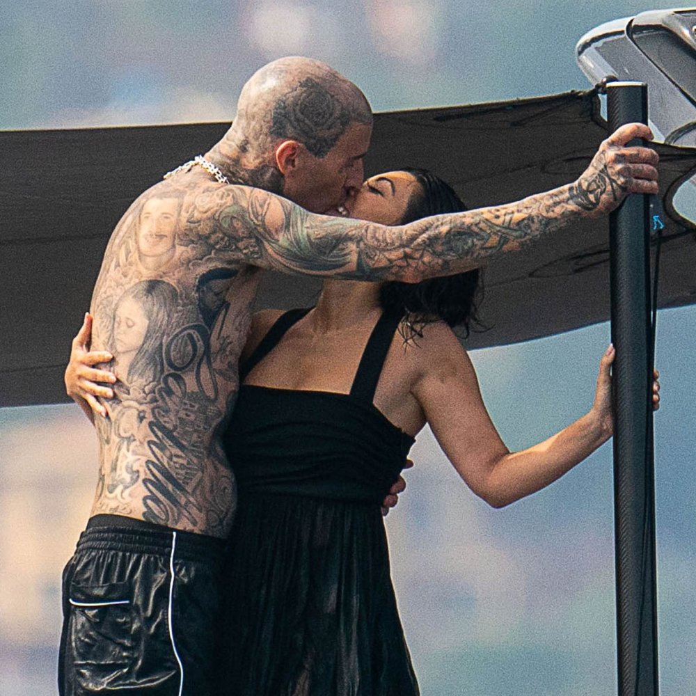 Travis barker kourtney kardashian