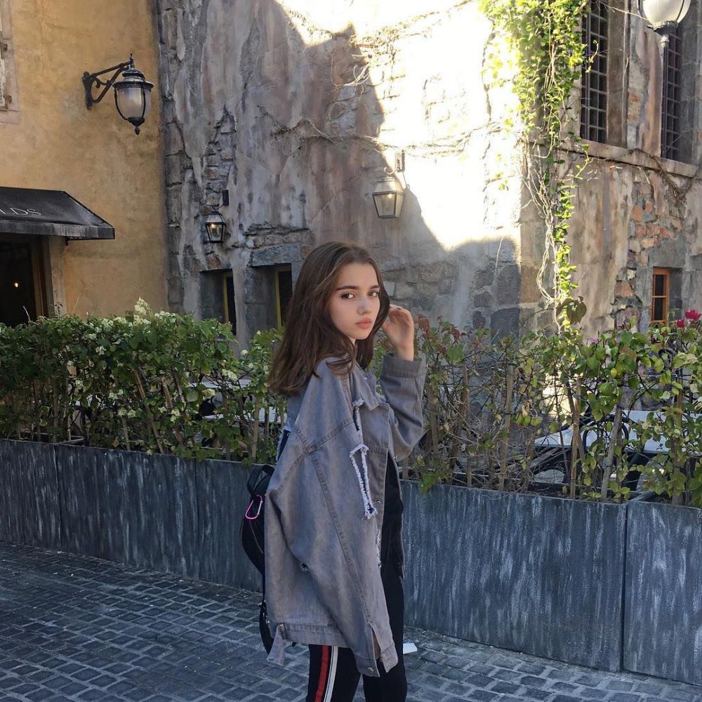 Isabelle Eidlan is hot