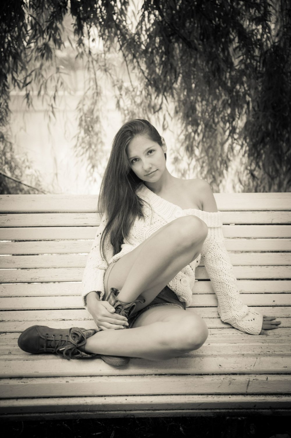 Alexandra Bulychev in underwear in the series Mommy