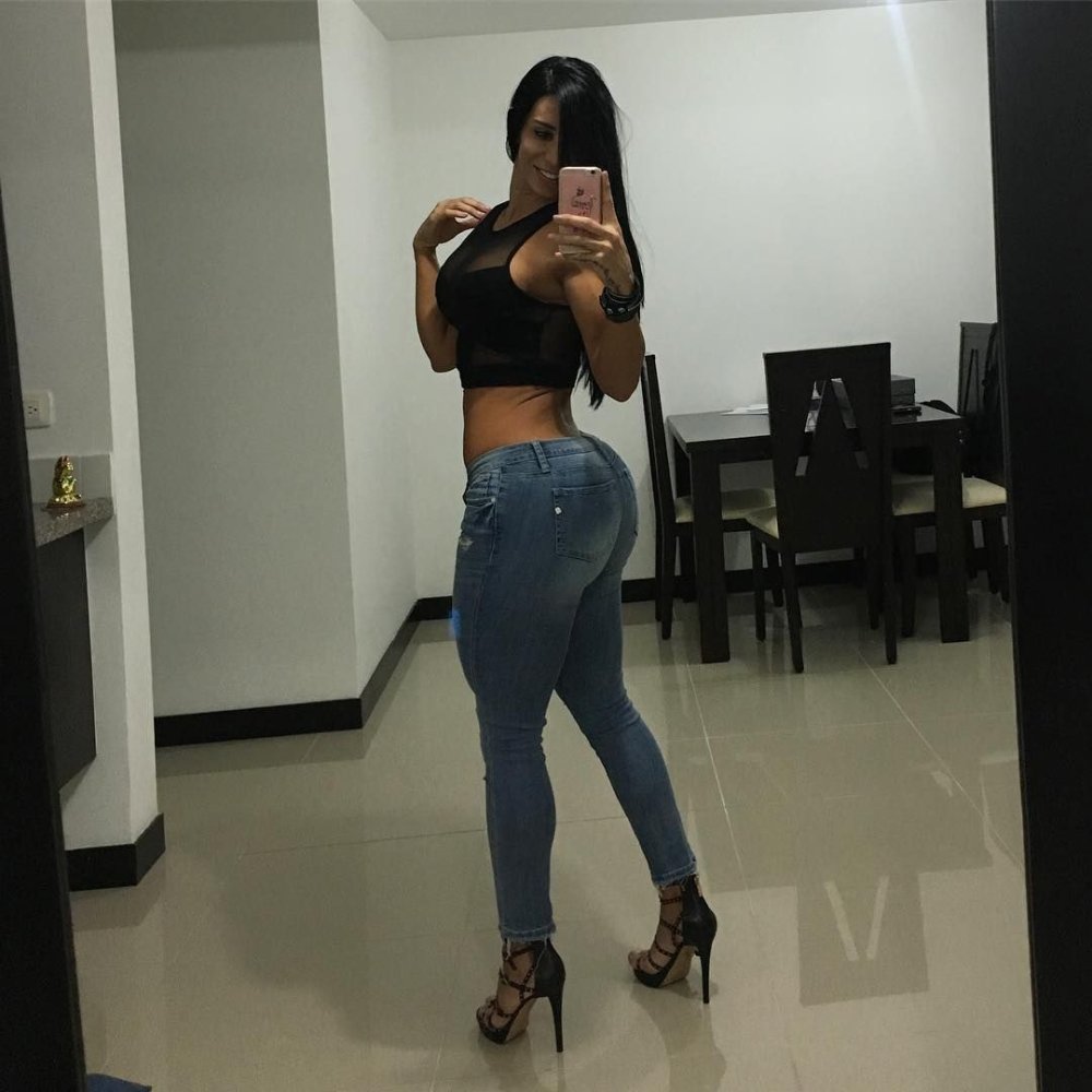 Anna Kozar +18