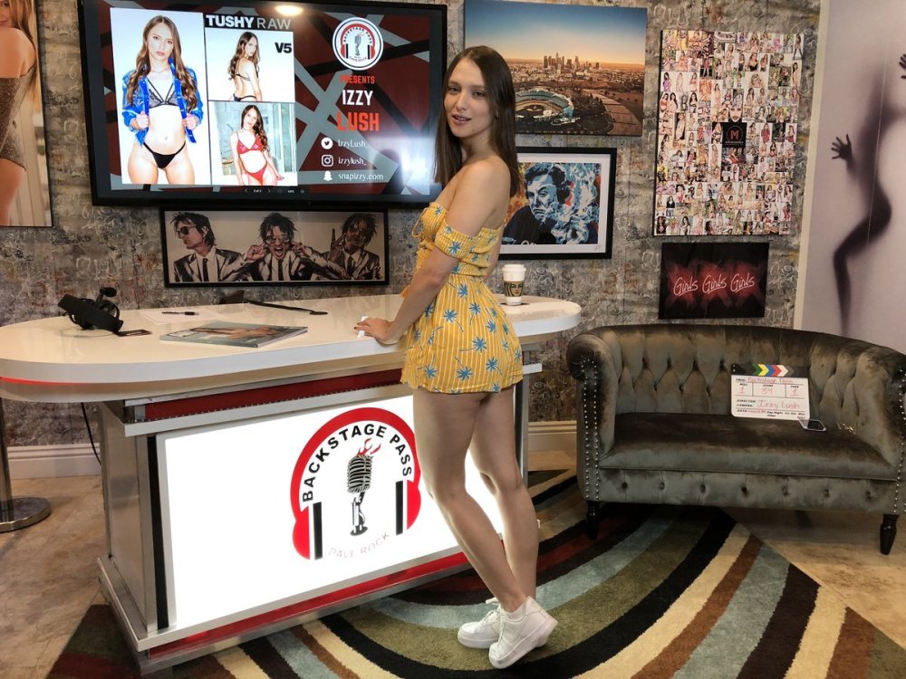 Teleport NSFW 18