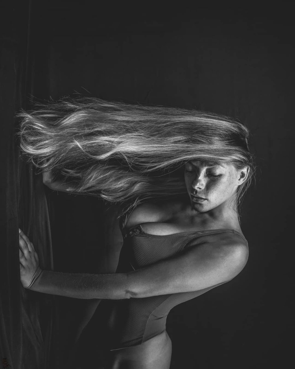 Olga Kobzar (photographer Tatyana Meretsalova)