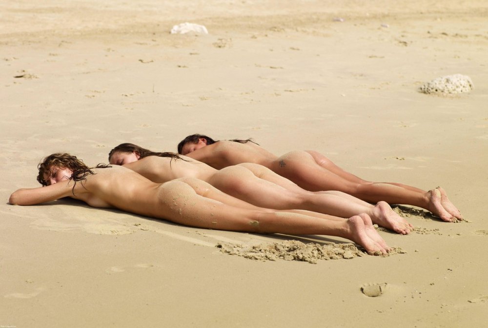Beautiful girls nudist