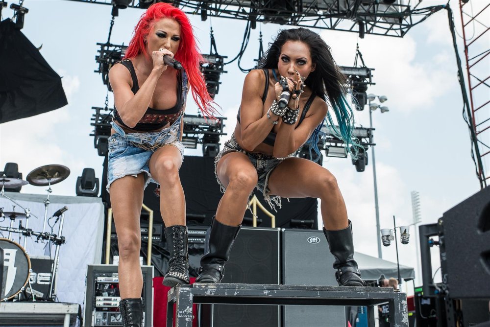 Musical groups with nudity
