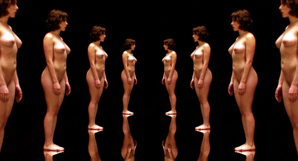 Naked Scarlett Johansson in the film Stay in my skin naked