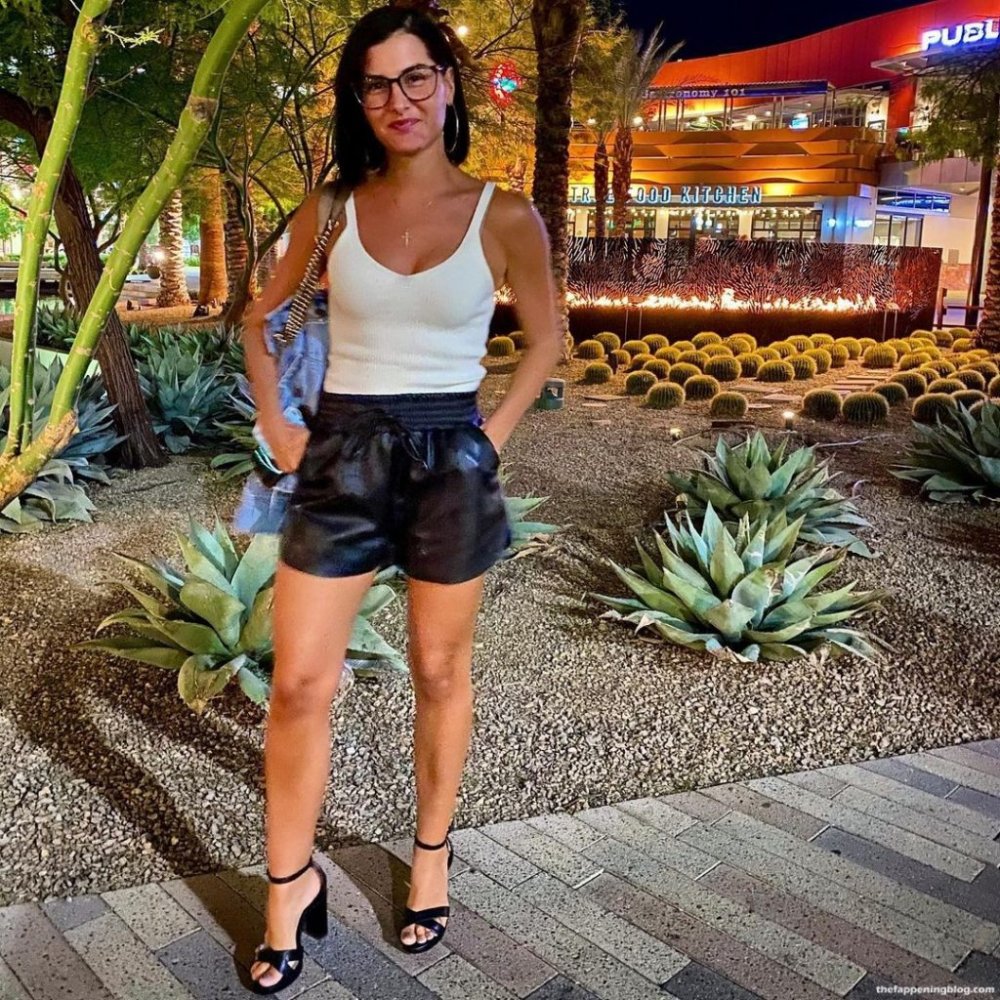 Megan Olivi drain