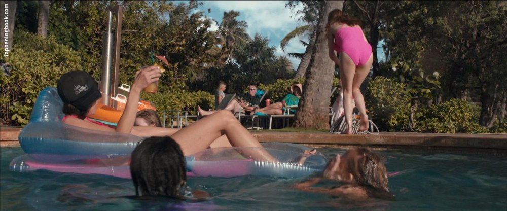 Anna Kendrick Hot