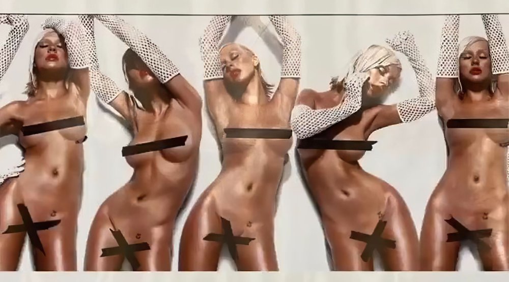 Christina Aguilera is naked