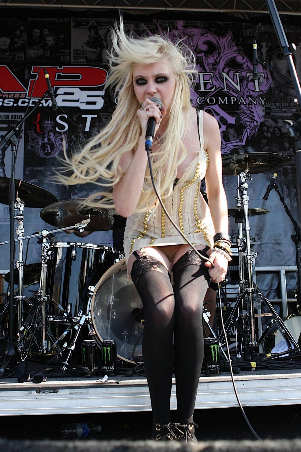 Taylor Momsen Nud