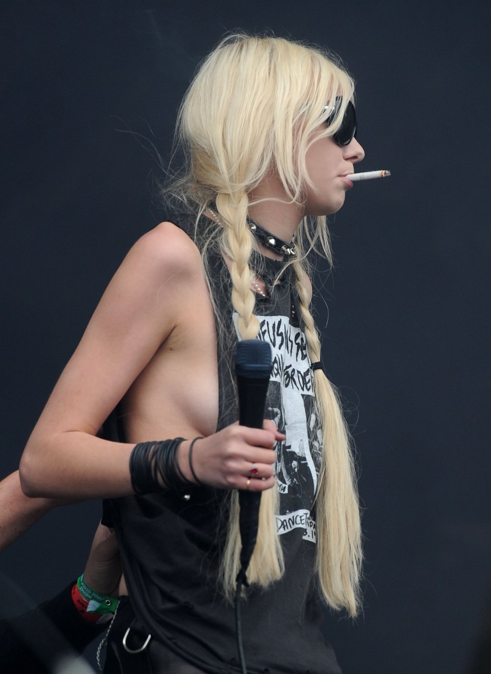 Taylor Michel Momsen Naked