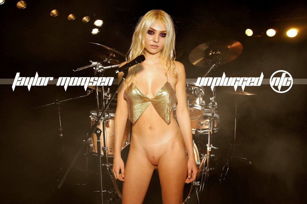 Taylor Momsen 25