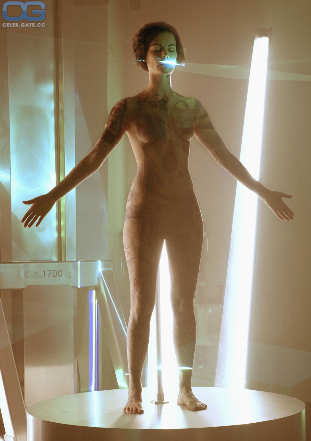 Naked actresses of the film Tor