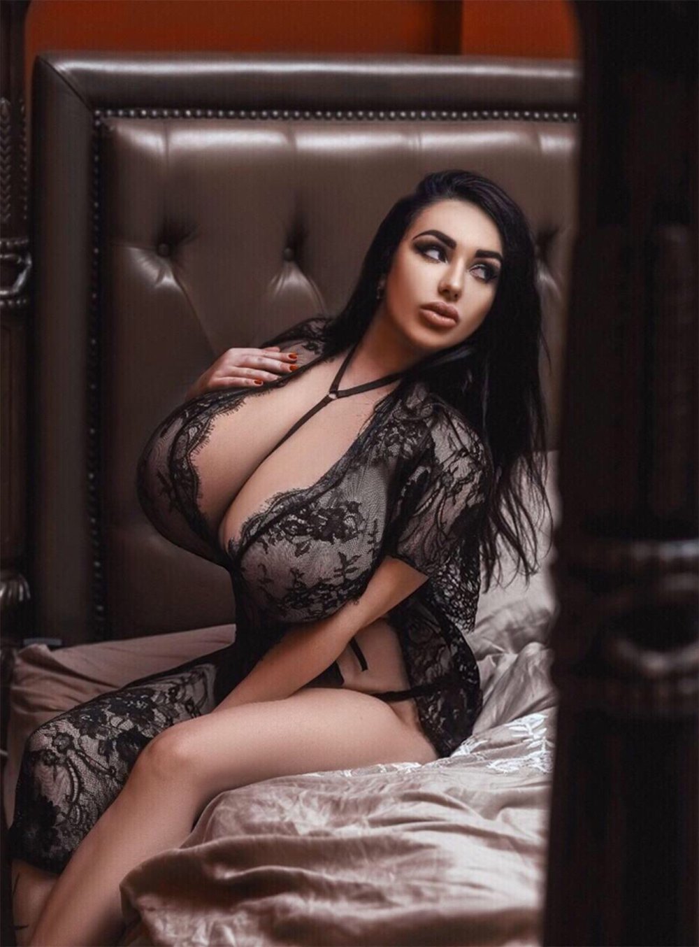 Model Anastasiya Berthier 2020