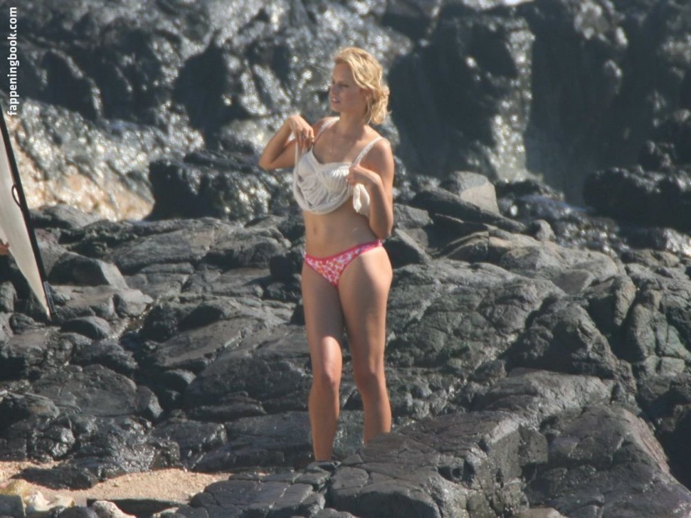 Karolina Kurkova Topless