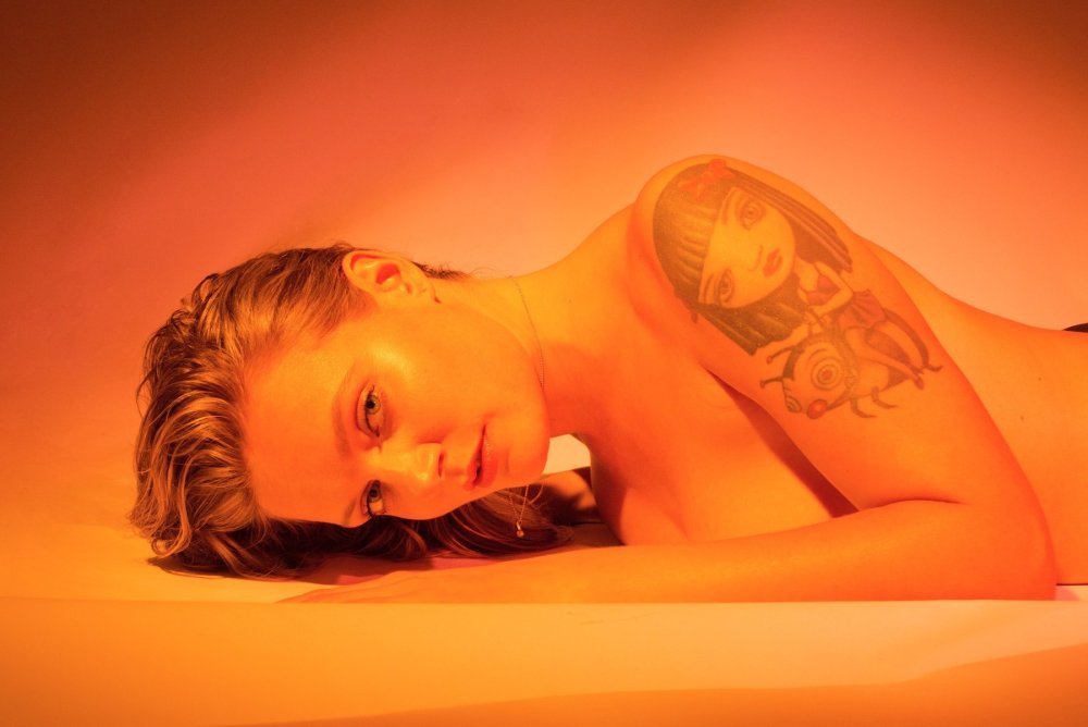 TOVE LO; MC ZAAC Are U Gonna Tell Her?