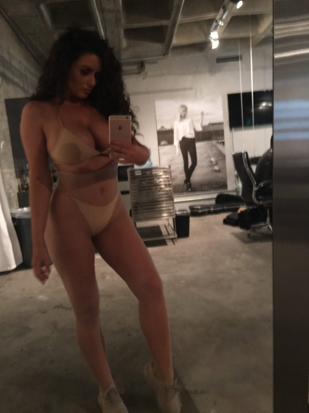 Ebigail Rachford Tits