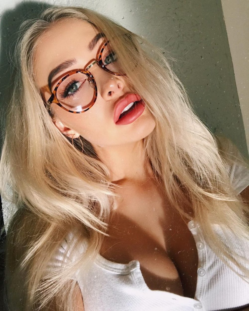 Alena Politukha Vinocal