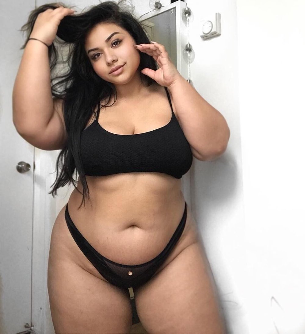 Pyshki in swimsuits
