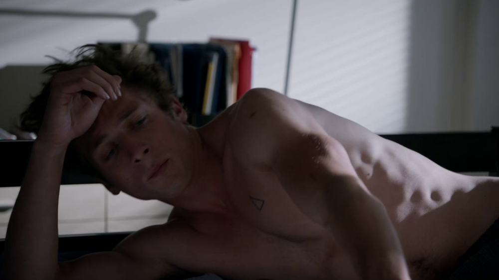 Jeremy Allen White Toples