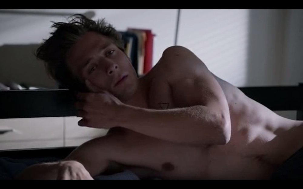 Jeremy Allen torso