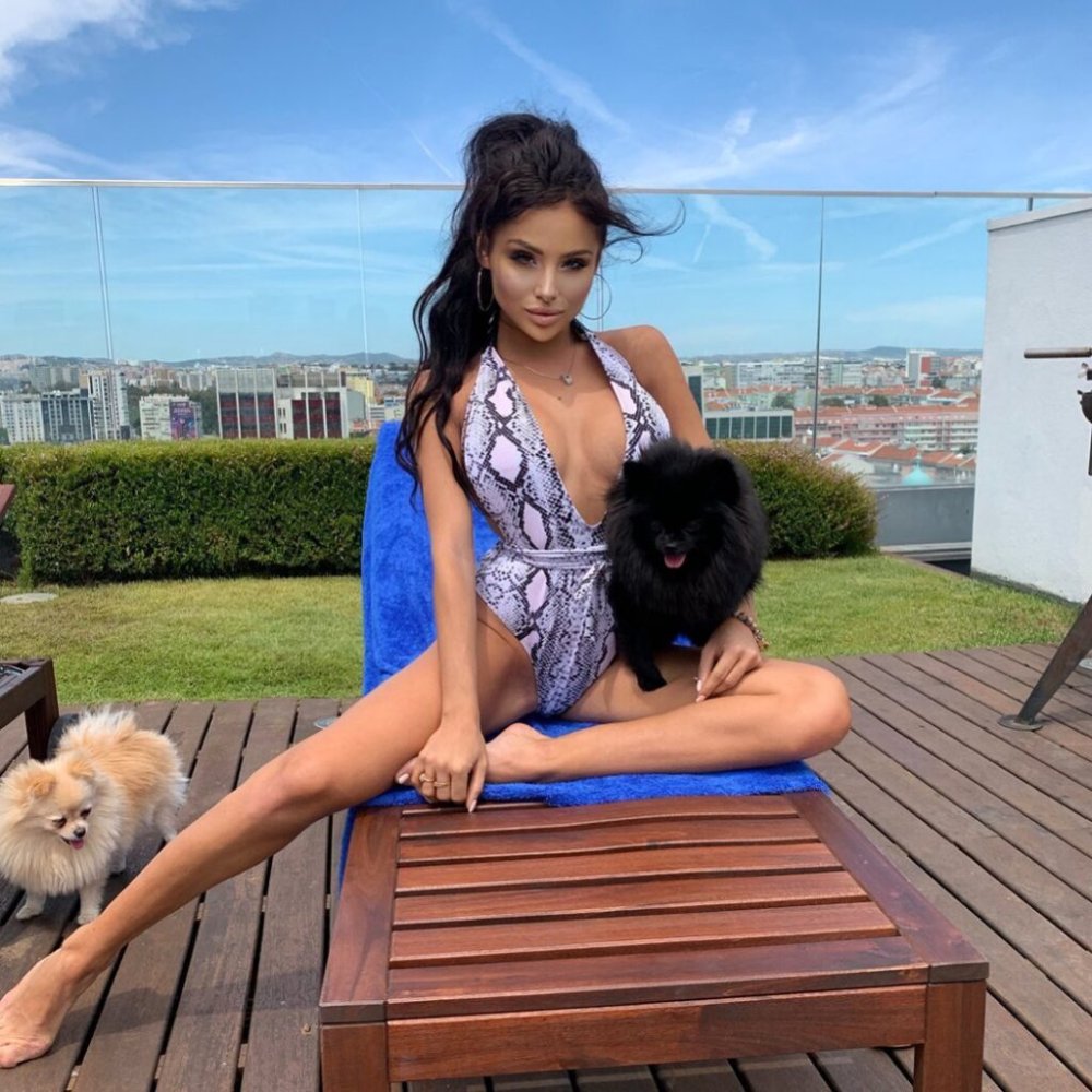 Julia Gilas is hot