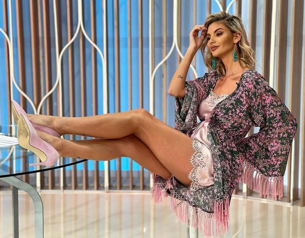 Ramona TV presenter