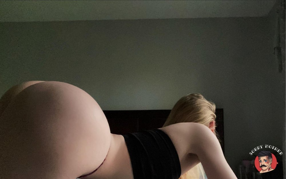 Lindsay kapuano ass ero