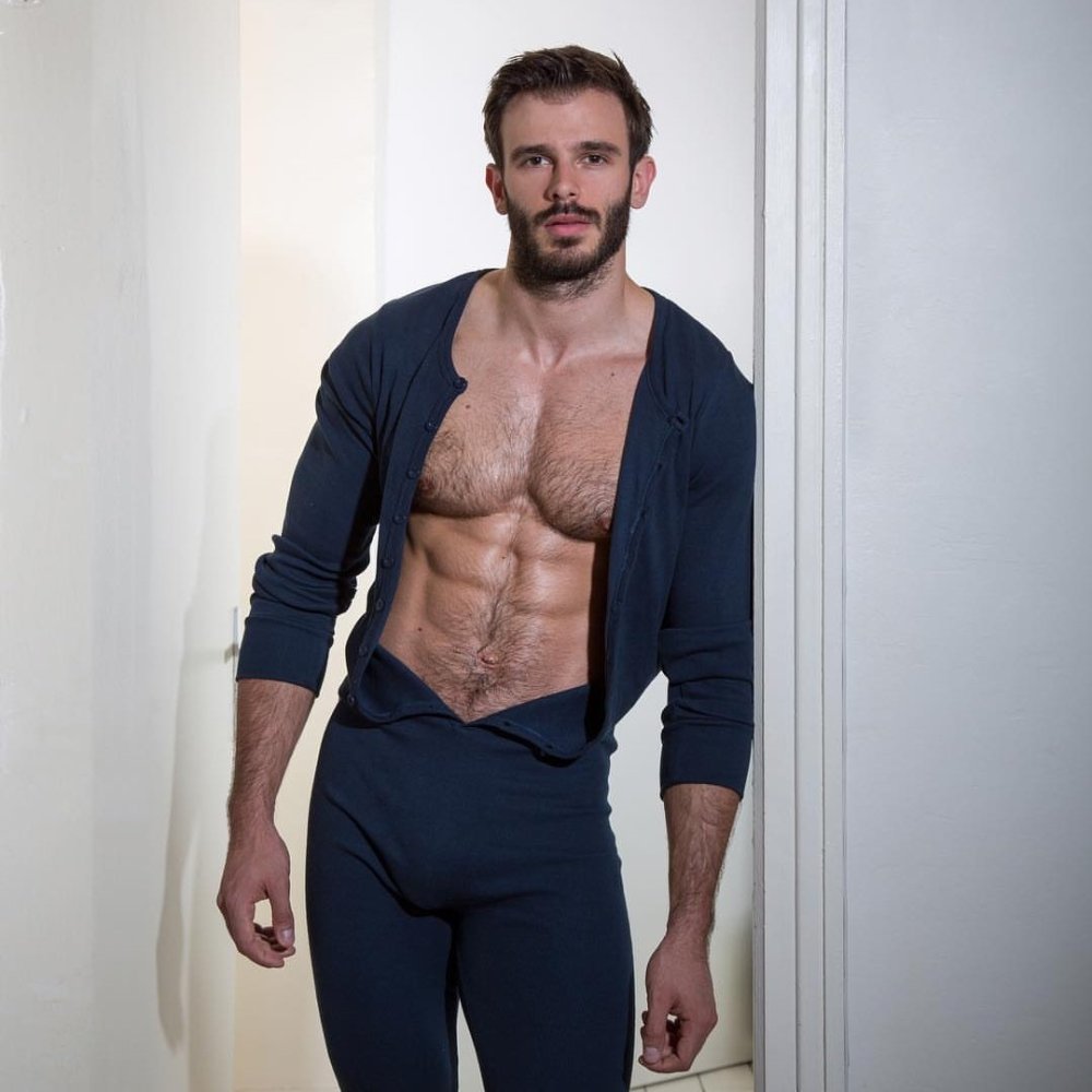 Killian Belliard with a naked beard and his boyfriend